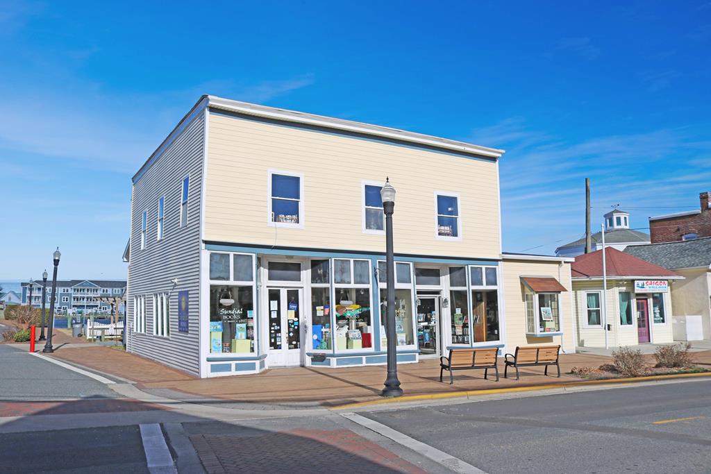 4065 MAIN ST 