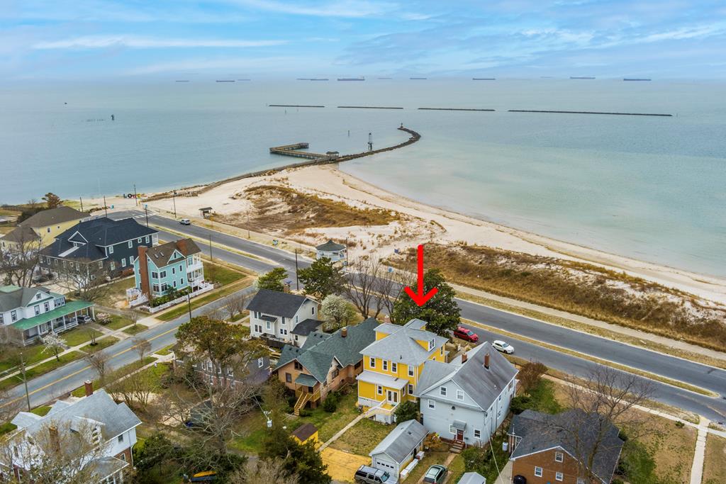 106 BAY AVE 