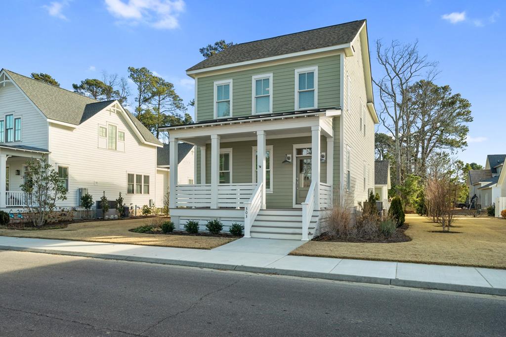 303 BAYSIDE AVENUE 