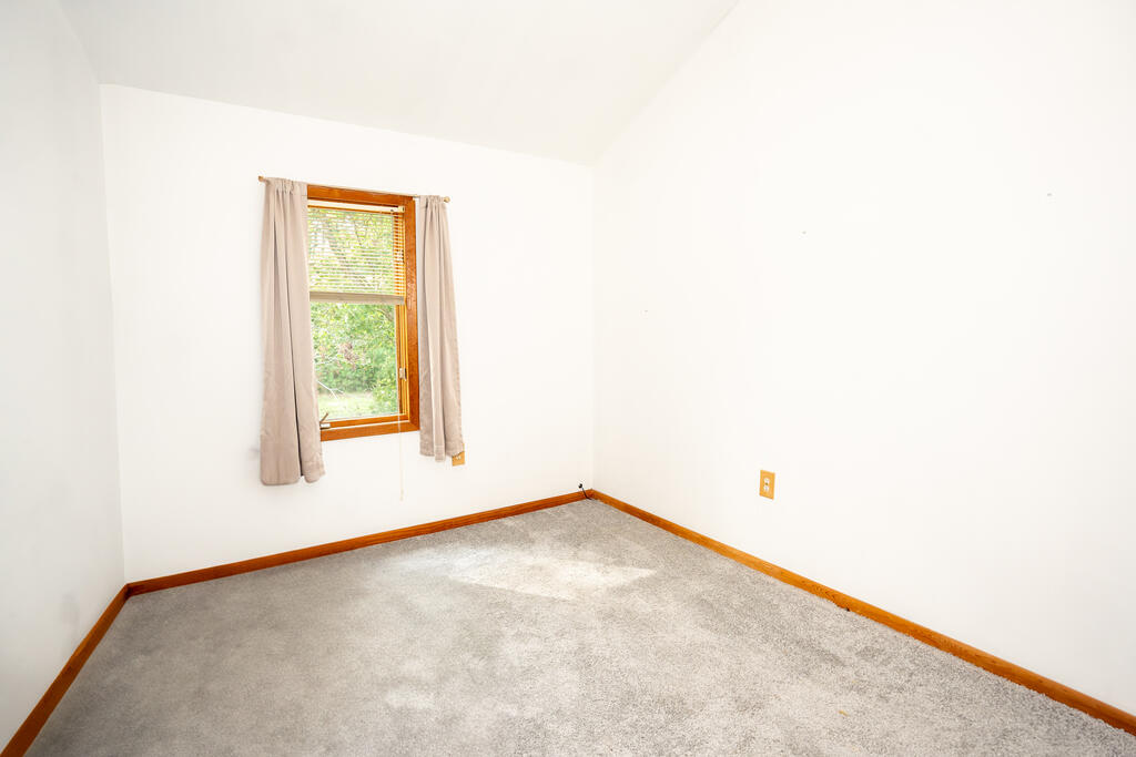 72010 | Photo 17