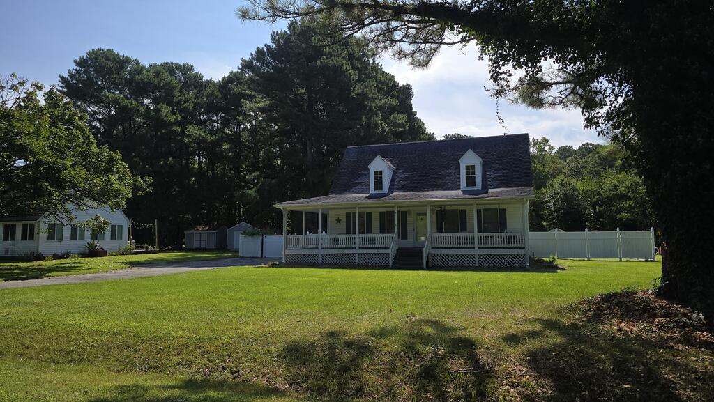 4 NELSON DR 