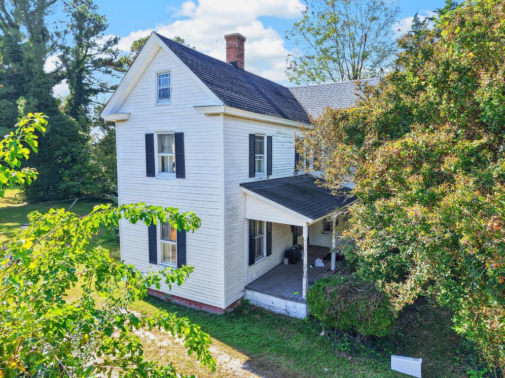 2 PARKS ST 