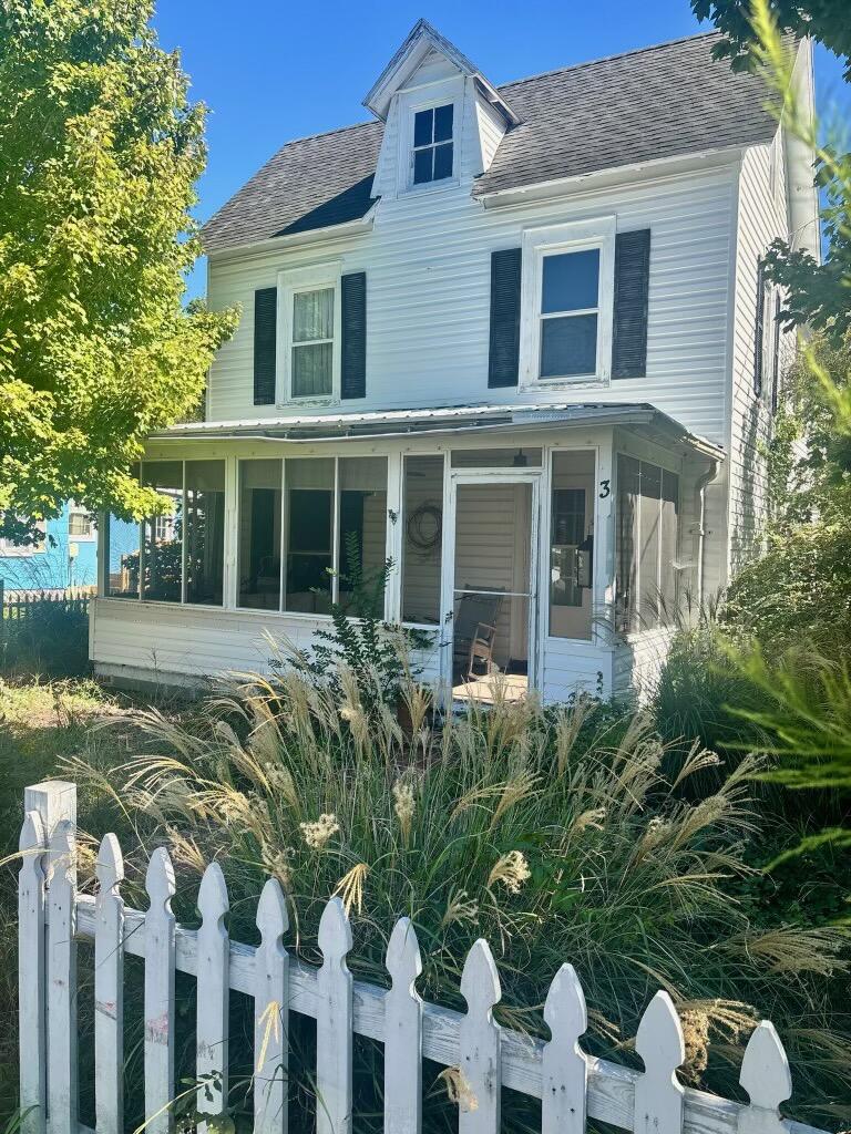 3 LEE ST 