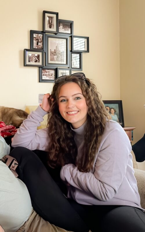 Lexi - Operations & Guest Experience Specialist of Seaside Vacations & Sales